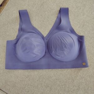 Evelyn And Bobbie Bra
